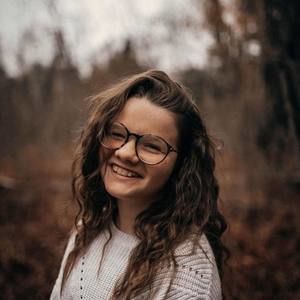 Meet your Posher, Chloé